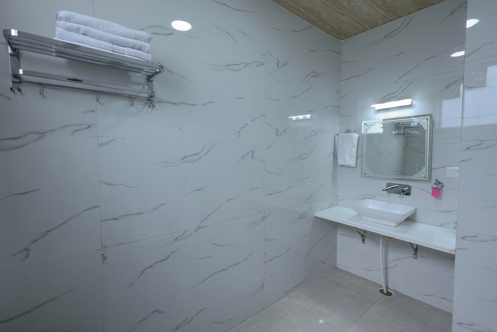 Room's 126 2u6a1165