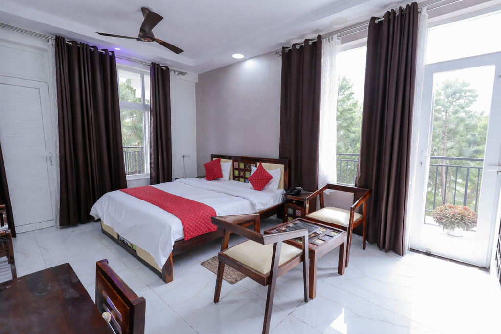 Room's 127 2u6a1164.
