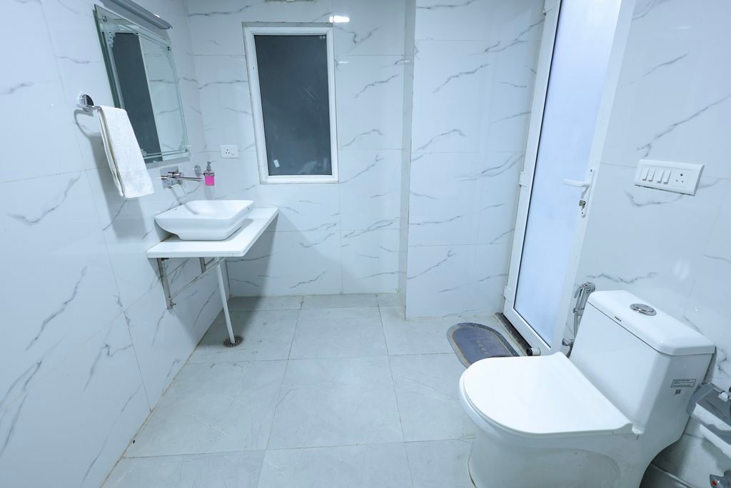 Room's 155 2u6a1133