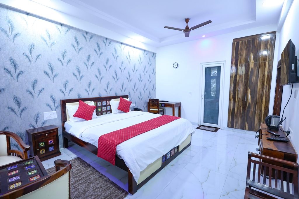 Room's 160 2u6a1128